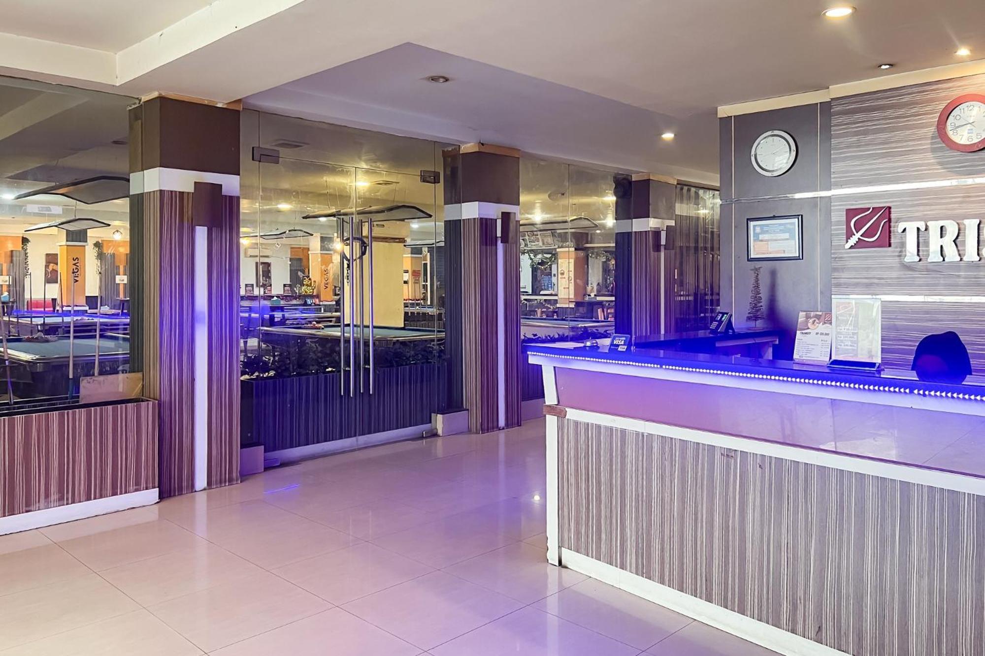 Urbanview Trisula Hotel Makassar Ngoại thất bức ảnh