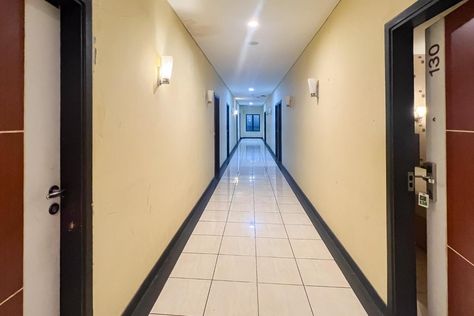 Urbanview Trisula Hotel Makassar Ngoại thất bức ảnh