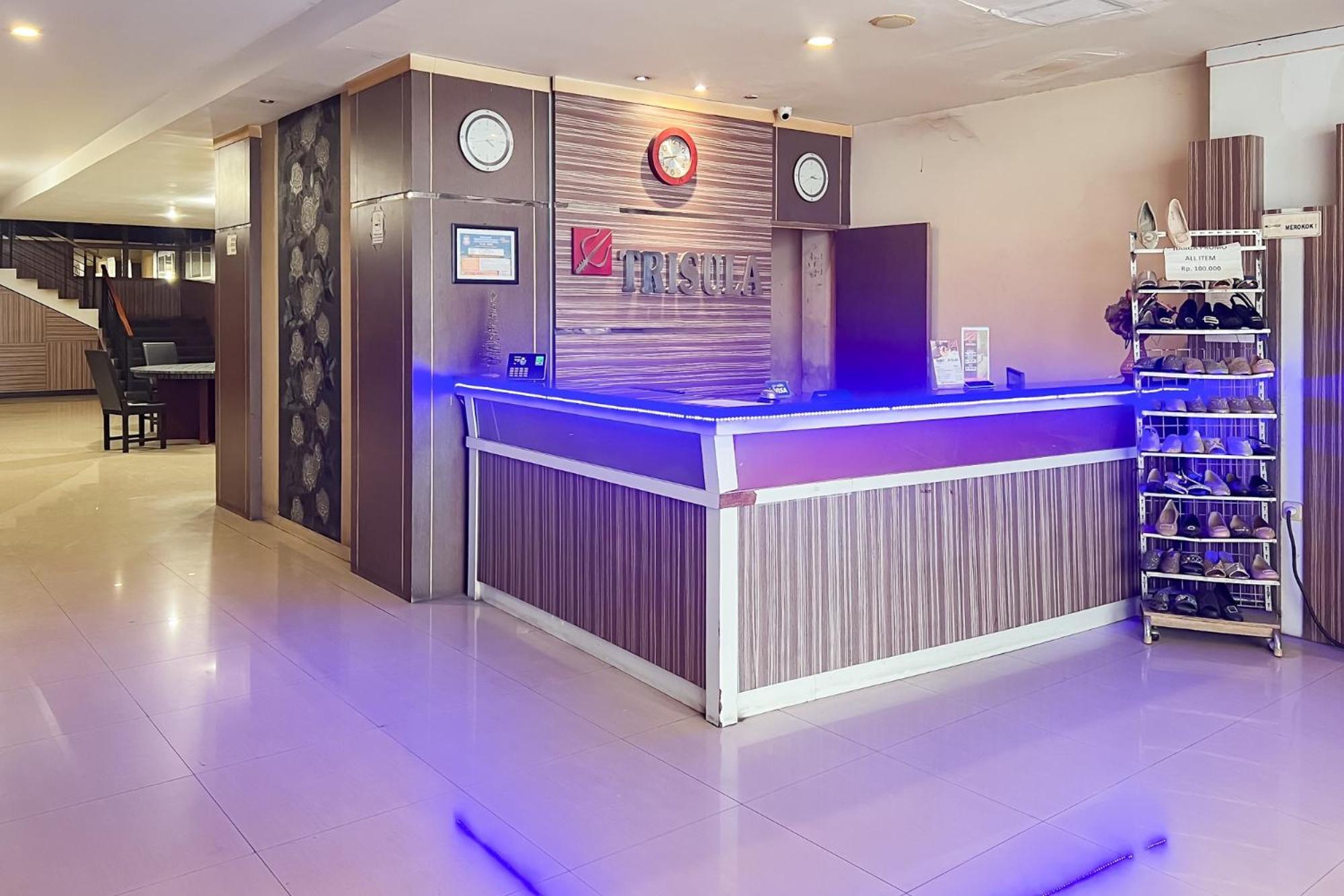 Urbanview Trisula Hotel Makassar Ngoại thất bức ảnh