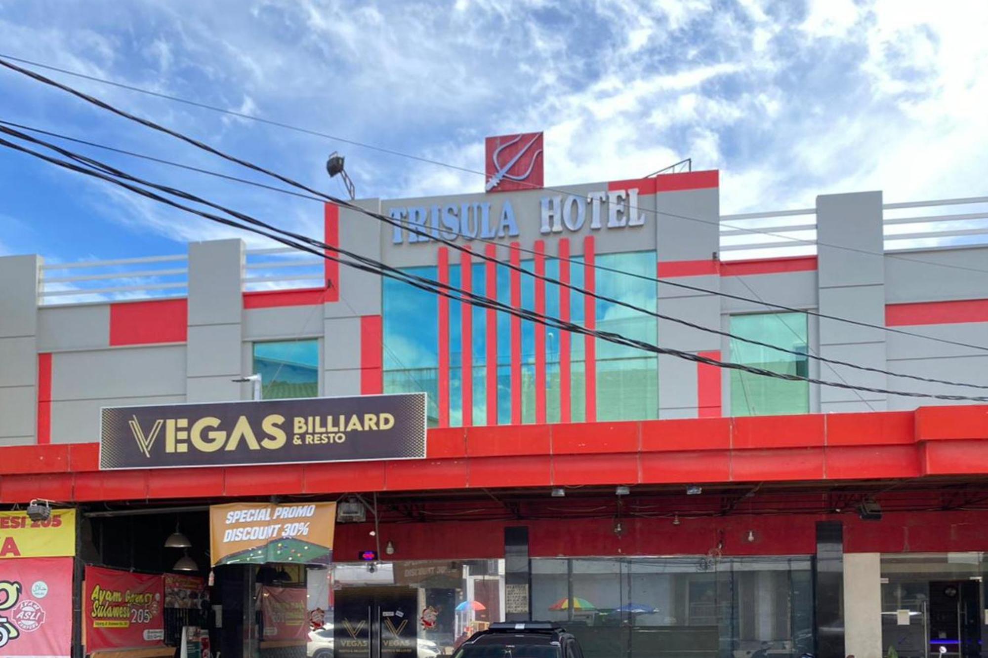 Urbanview Trisula Hotel Makassar Ngoại thất bức ảnh